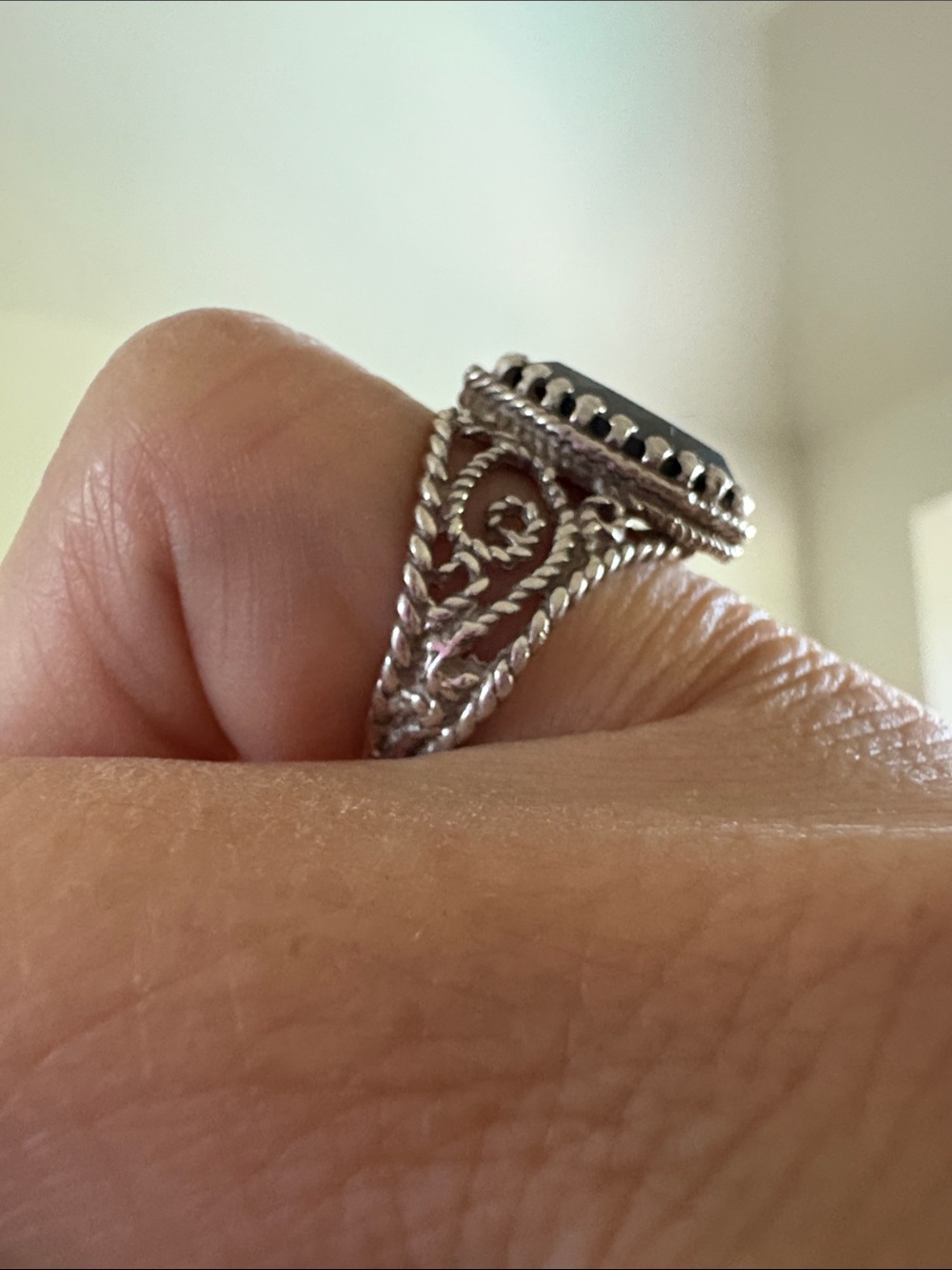 Vintage Sterling Silver Filigree Ring with Hematite Marquise Stone - Picture 5 of 5